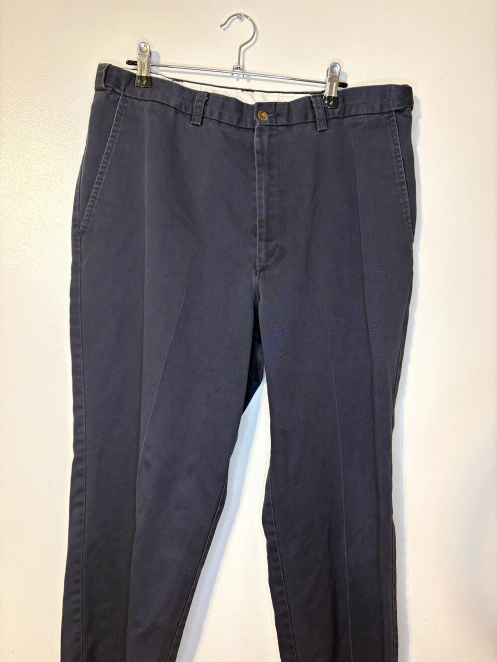 Haggar Men’s Gray Classic Fit Flat Front Straight Leg Pants 34